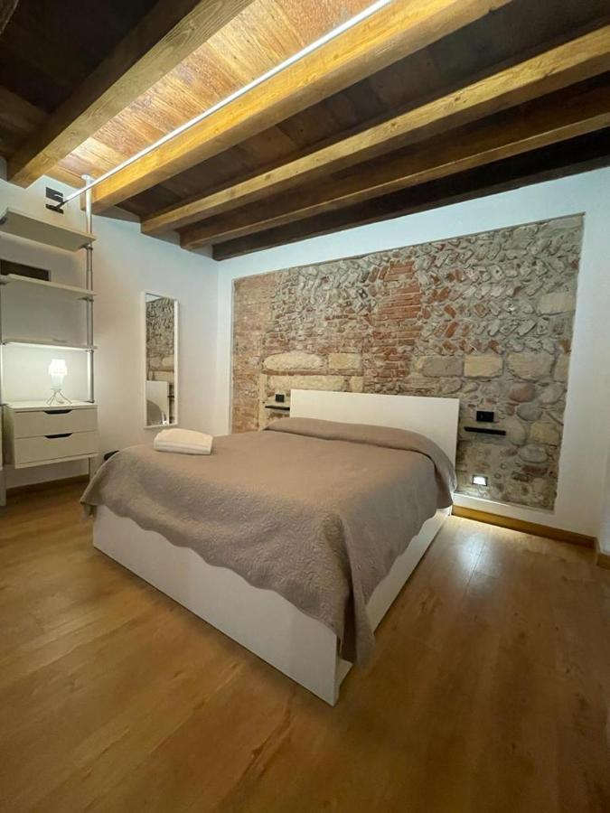Teodorico Room & Apartment Верона Екстер'єр фото