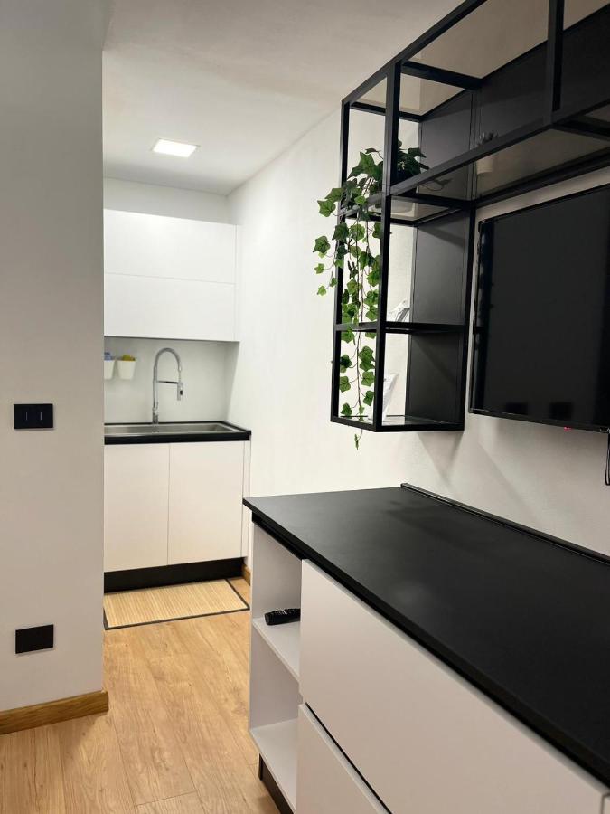 Teodorico Room & Apartment Верона Екстер'єр фото